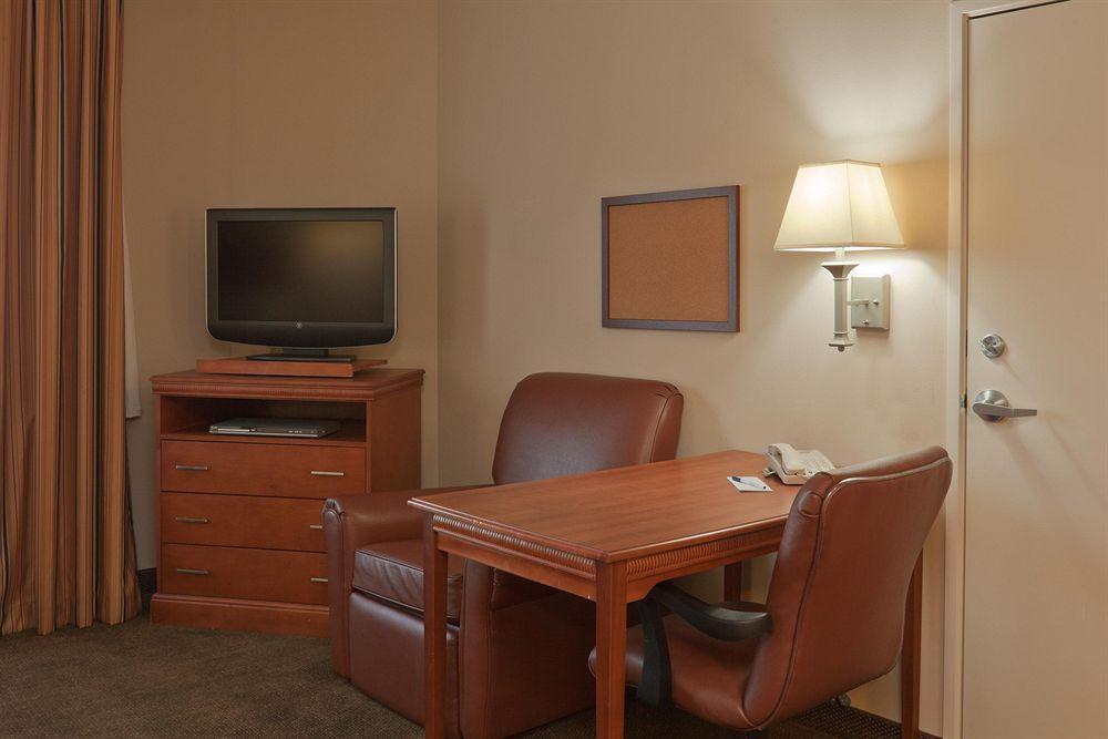 Candlewood Suites Pearl, An Ihg Hotel Room photo